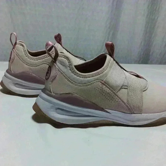 Clove floral collection  ( Nurse Clara) sneakers. Ladies size 9 - Picture 5 of 7